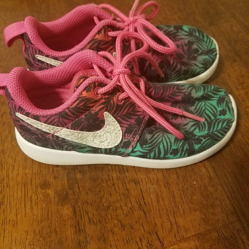 Toddler Girls Nikes